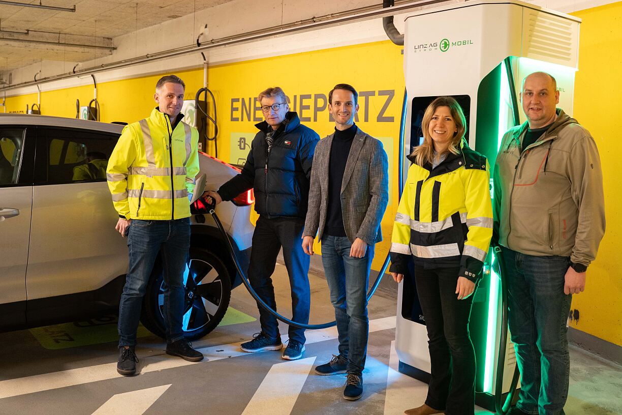 Zwölf neuen Ladestationen in der WEBERZEILE_c_WEBERZEILE