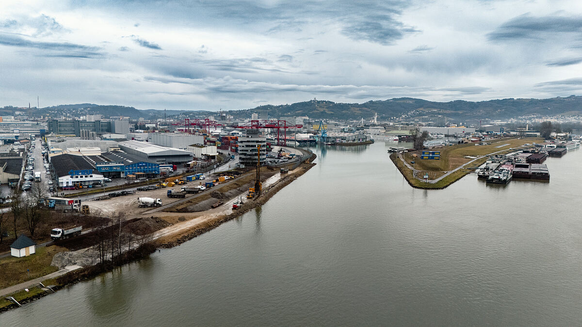 Hafen Linz Hochwasserschutz (LINZ AGFotokerschi)