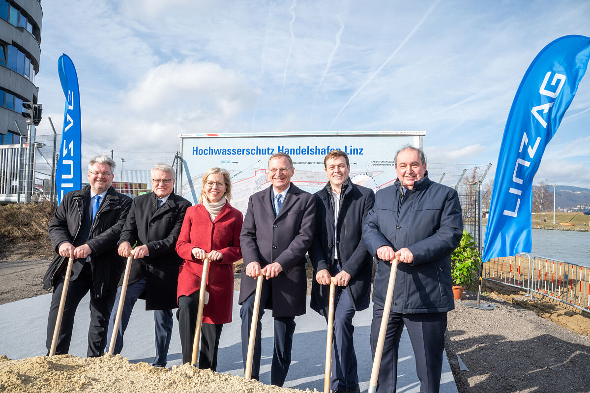 Spatenstich Hochwasserschutz Hafen (LINZ AGFotokerschi)