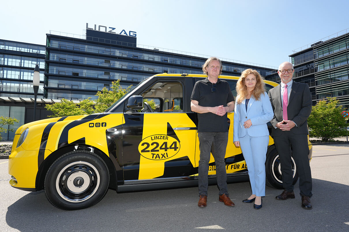 Rollstuhlgerechtes Anruf-Sammel-Taxi_c_LINZ AG_Fotokerschi